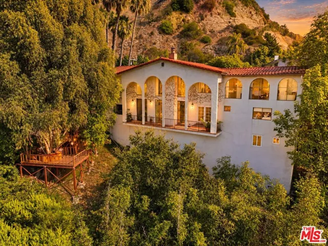 2299 Gloaming Way, Beverly Hills, California 90210 — photo 5