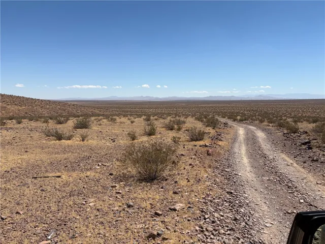 0 Em4800, Adelanto, California 92301 — photo 4