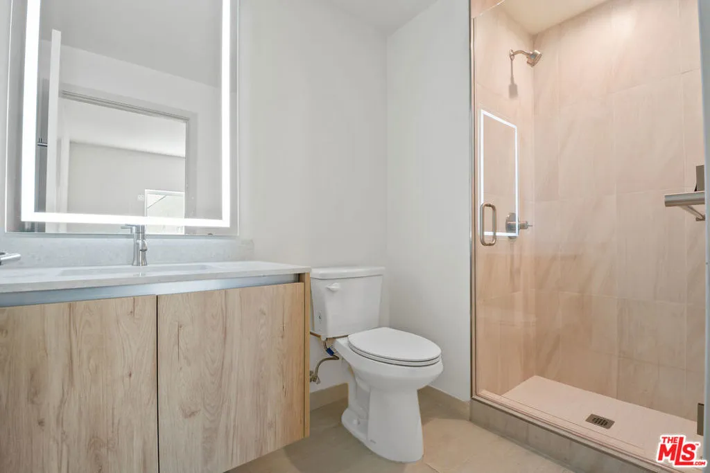 Back unit Bath 2 Back unit Bath 2
