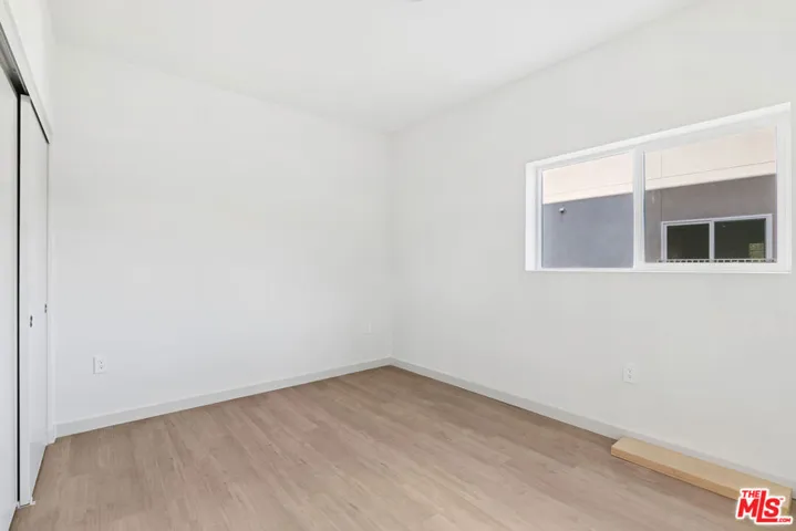 Front unit - Bed 2
