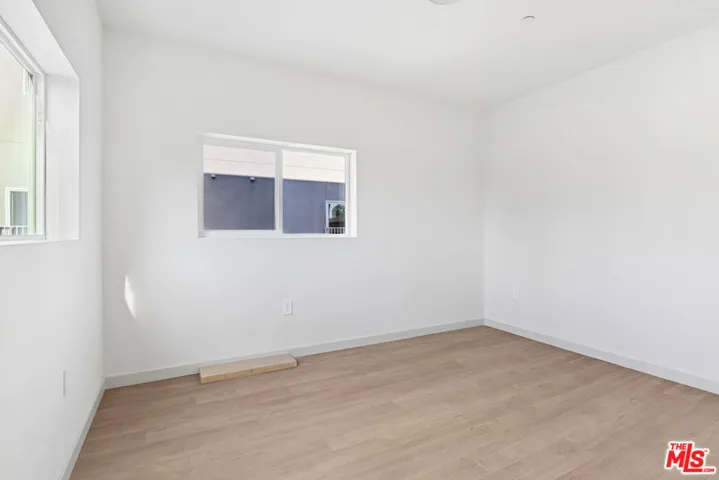 Front unit -Bed 3
