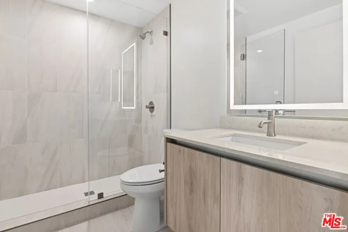 Front unit -Bath 1