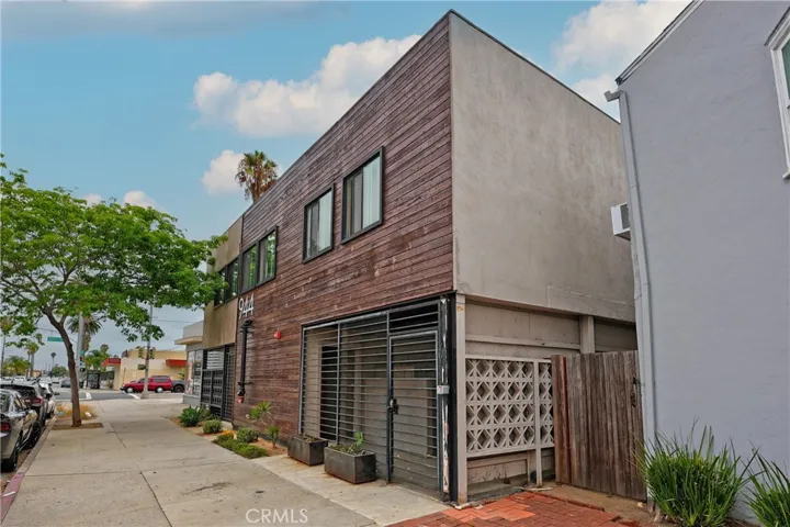944 Pacific, Long Beach, California 90813 — photo 4