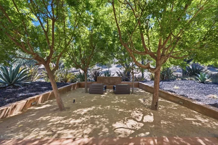 12271 Hilltop Drive, Los Altos Hills, California 94024 — photo 4