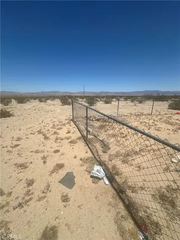76876 El Paseo, 29 Palms, California 92277 — photo 4