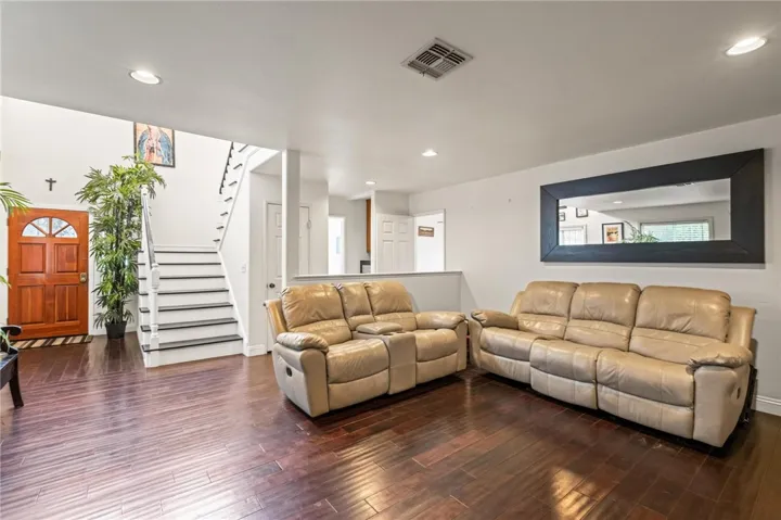 5048 W 121st Street, Hawthorne, California 90250 — photo 5