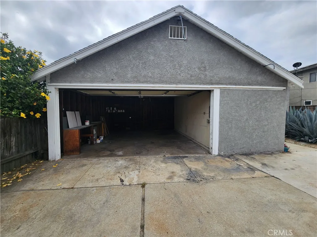 2 car garage