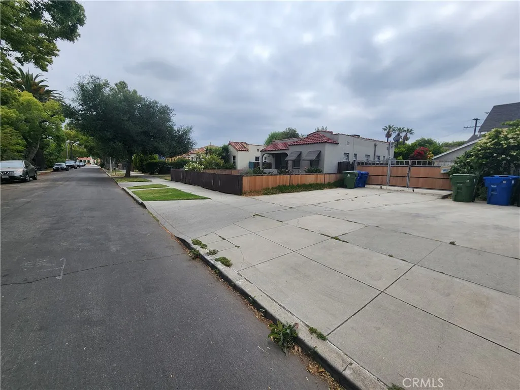 Street view with gate leading to the property. (Rear unit of duplex)
