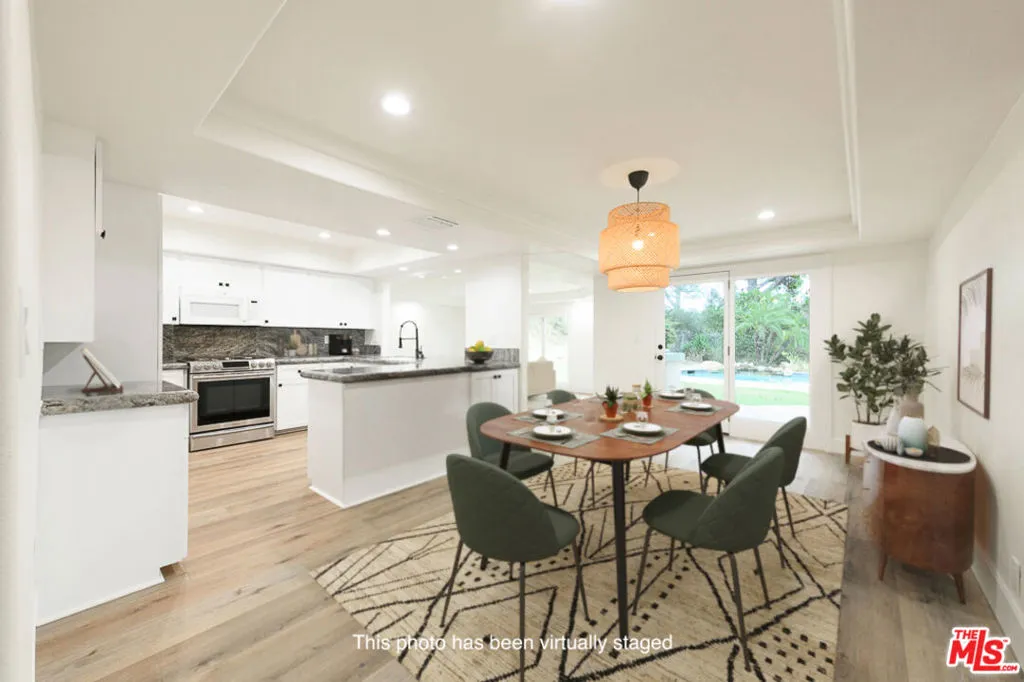 Dining Room/Kitchen (virtually