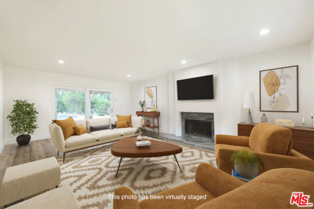 Living Room (virtually staged)