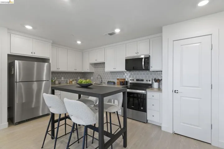 500 Somi Ct 307, Hayward, California 94544 — photo 4