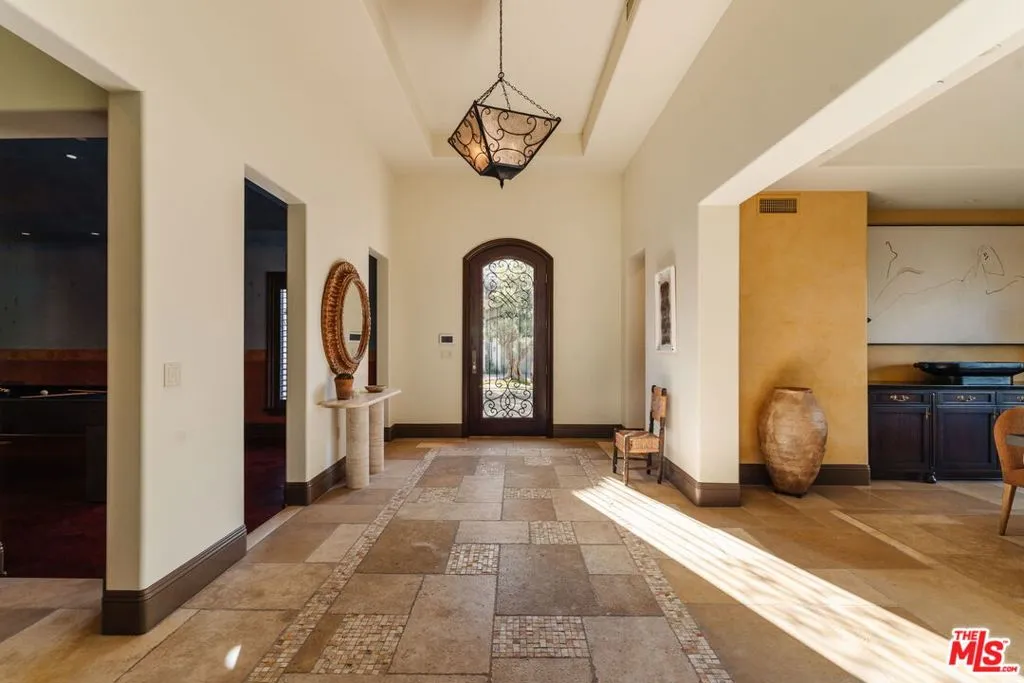 gallery-image 4