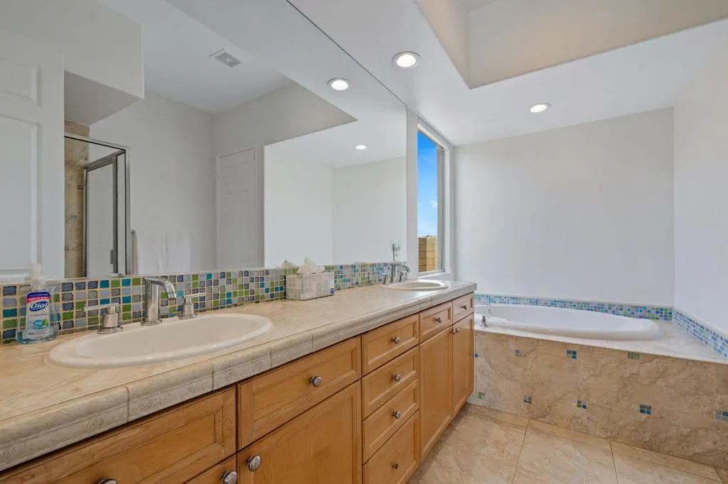 44-web-or-mls-2H8A4248
