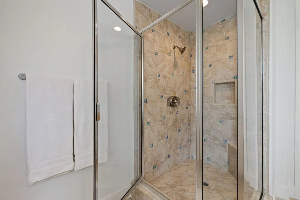 42-web-or-mls-2H8A4258