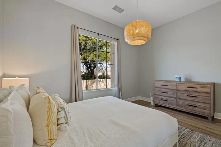 48-web-or-mls-2H8A4223