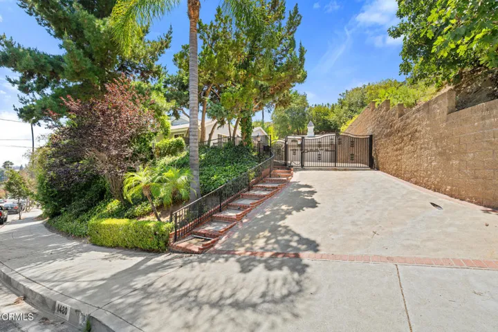 1480 E Glenoaks Boulevard, Glendale, California 91206 — photo 5