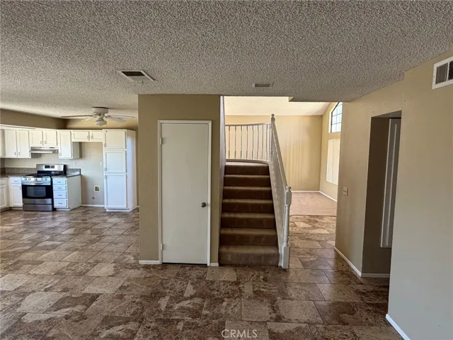 35378 Chiwi, Wildomar, California 92595 — photo 5