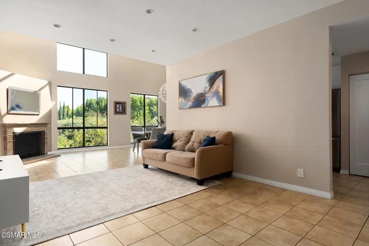 13331 Moorpark Street 328, Sherman Oaks, California 91423 — photo 4