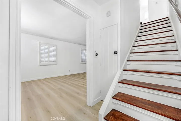 124 S Beachwood, Burbank, California 91506 — photo 4