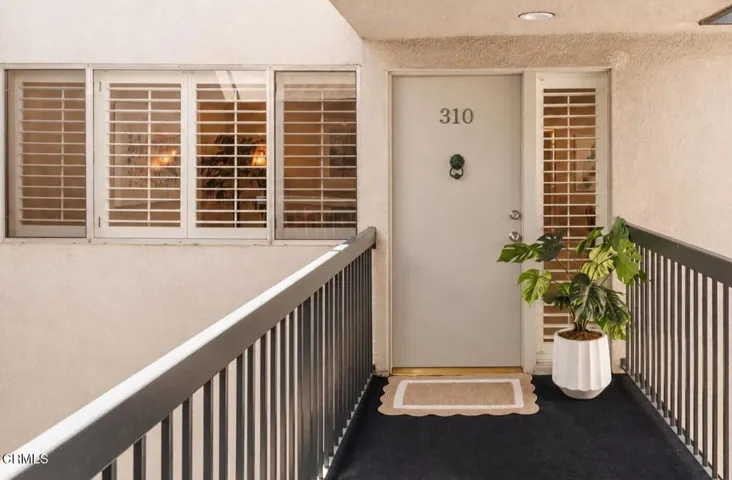 497 S El Molino Ave 310 Front Door X 68X