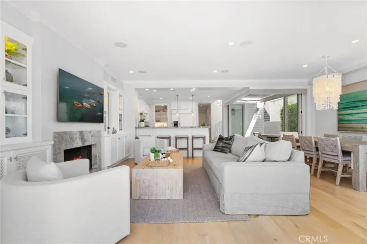 118 Sapphire, Newport Beach, California 92662 — photo 5