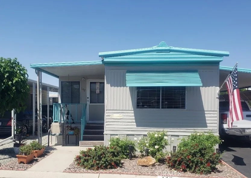 575 #142 S Lyon Ave