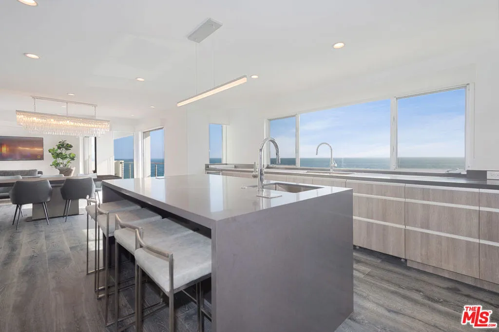 19562 Pacific Coast Highway, Malibu, California 90265 — photo 4