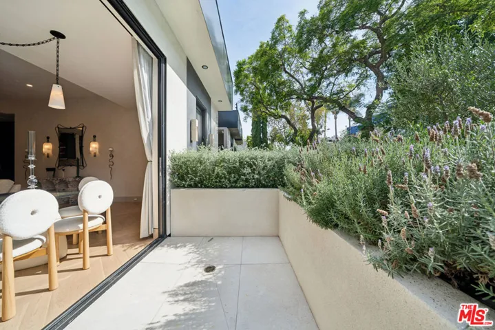 656 Huntley Drive 101, West Hollywood, California 90069 — photo 5