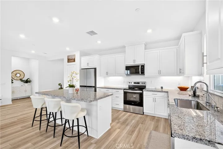 12768 Fuji Circle, Corona, California 92883 — photo 5