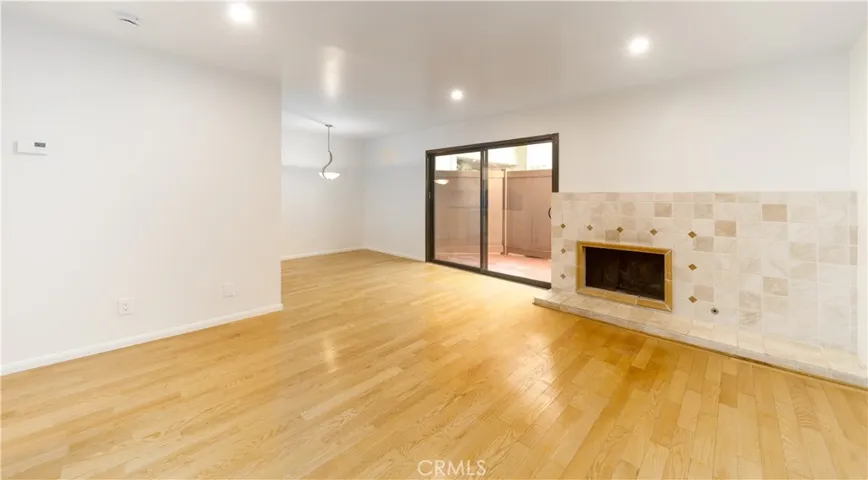 10926 Bluffside Dr. 32, Studio City, California 91604 — photo 4