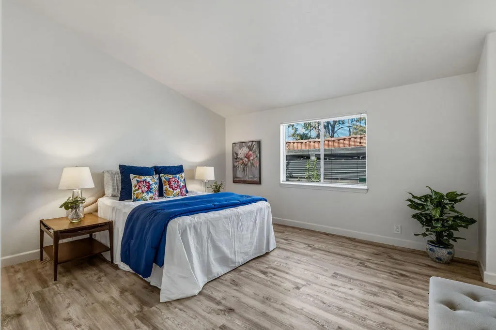Oversized primary bedroom
