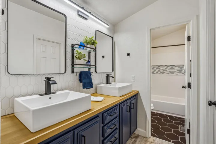 Ensuit bathroom