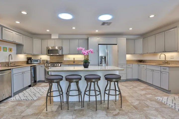 1421 Sunflower Circle N, Palm Springs, California 92262 — photo 4