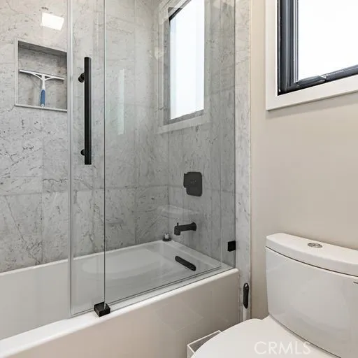 second floor master with full bath & tub