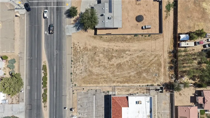 111 Navajo, Apple Valley, California 92308 — photo 4