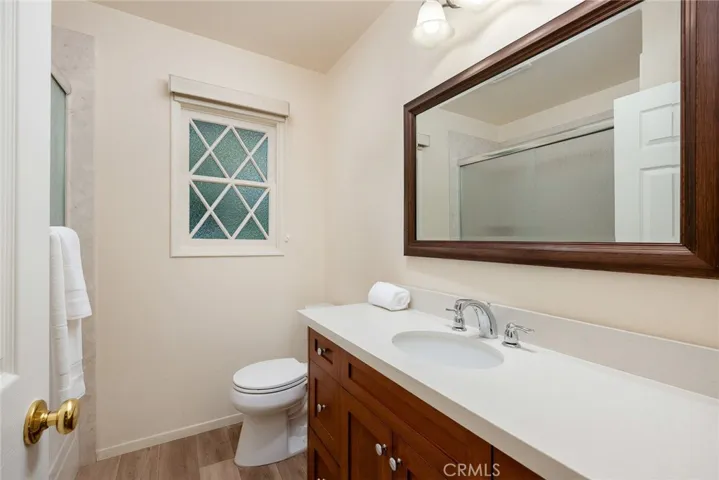 2nd Bathroom