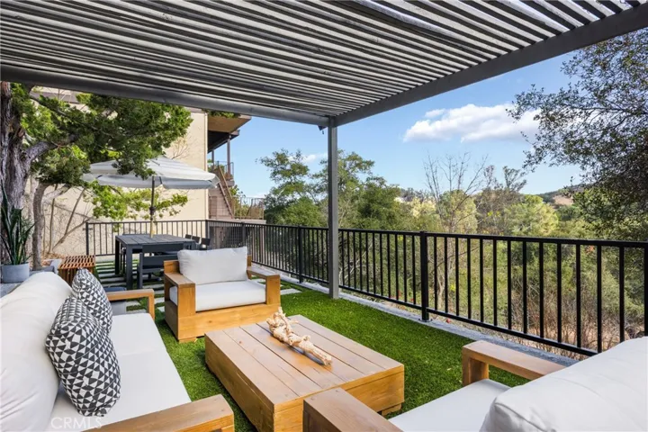 4234 Alhama Drive, Woodland Hills, California 91364 — photo 5