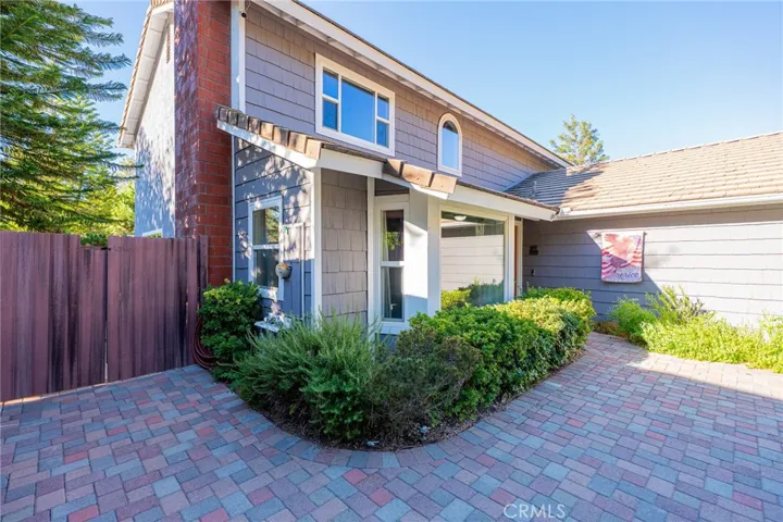 Brick walk way, front of home