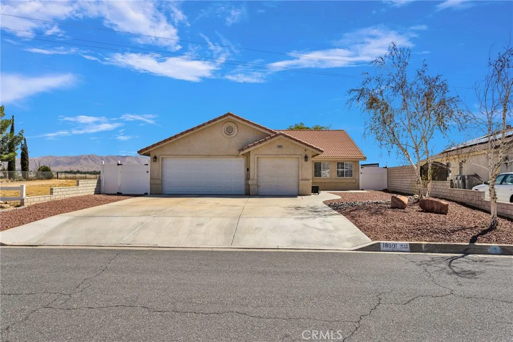 18601 Mountain Meadows