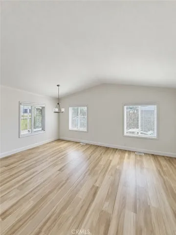 26 Coronado, San Fernando, California 91345 — photo 5
