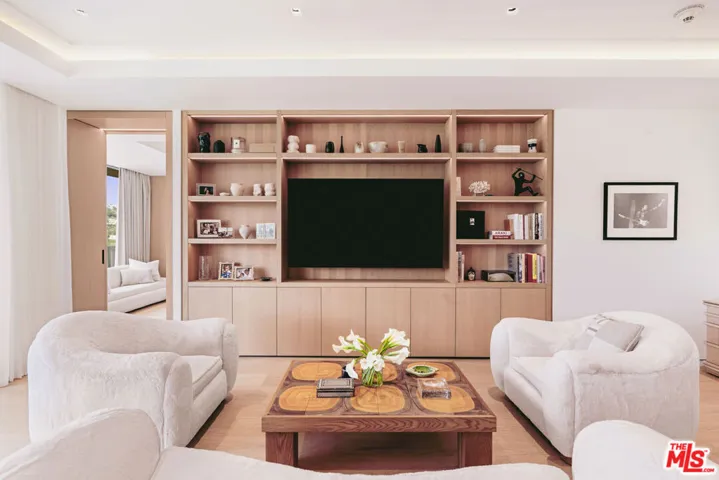 9255 Doheny Road 1803, West Hollywood, California 90069 — photo 4