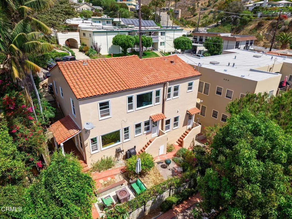 832 Buena Vista St