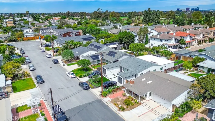 278 Santo Tomas, Costa Mesa, California 92627 — photo 4