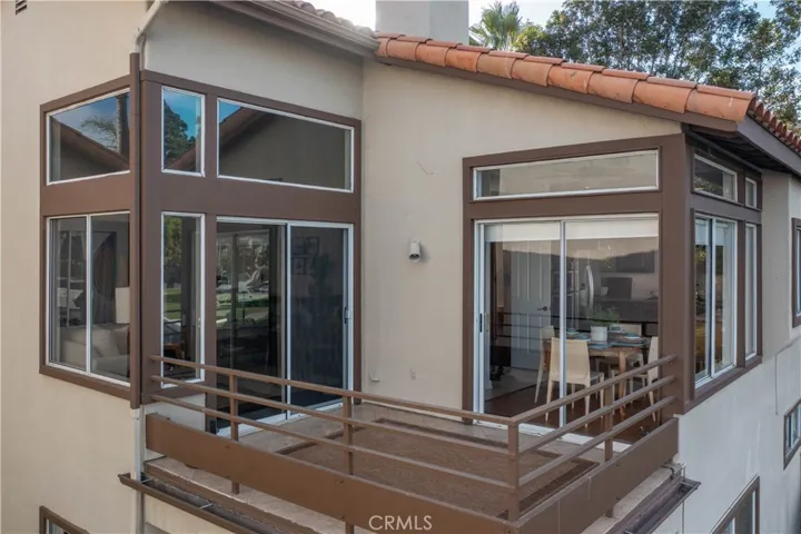 Dedicated 2nd level balcony is located off of the kitchen and breakfast nook