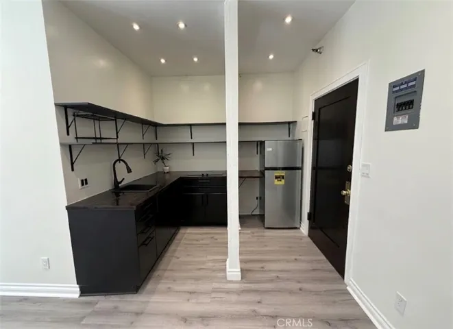 2121 James M Wood 110, Los Angeles, California 90006 — photo 4