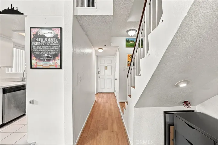 147 W Acacia 160, Glendale, California 91204 — photo 5