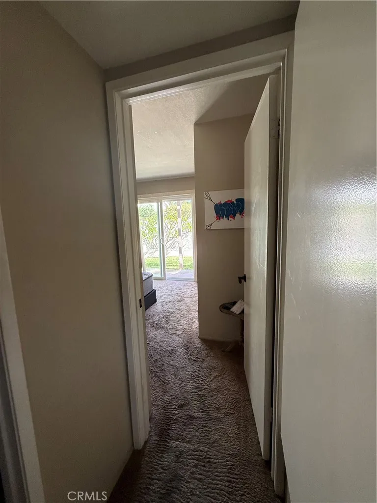 Enter into the second spacious bedroom. Enter into the second spacious bedroom.