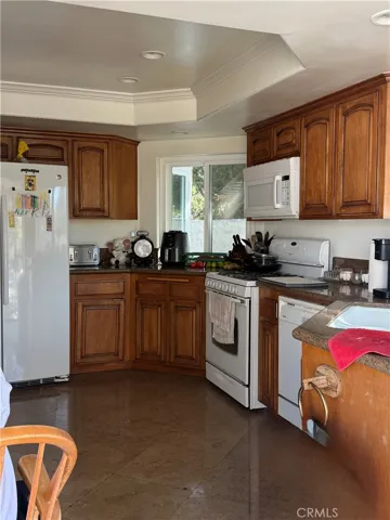 Spacious kitchen.