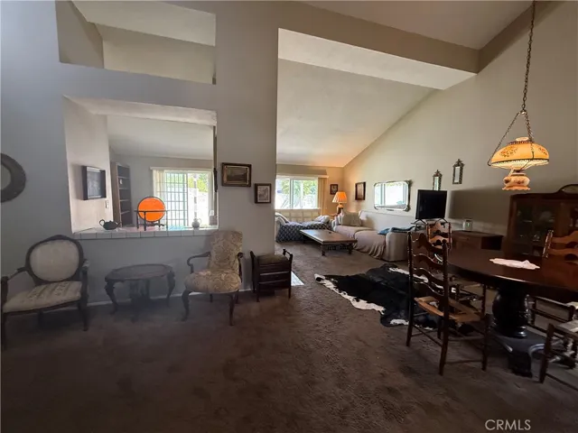 Look at all the natural light.