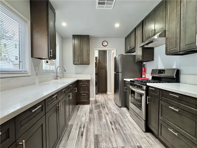 Kitchen 4